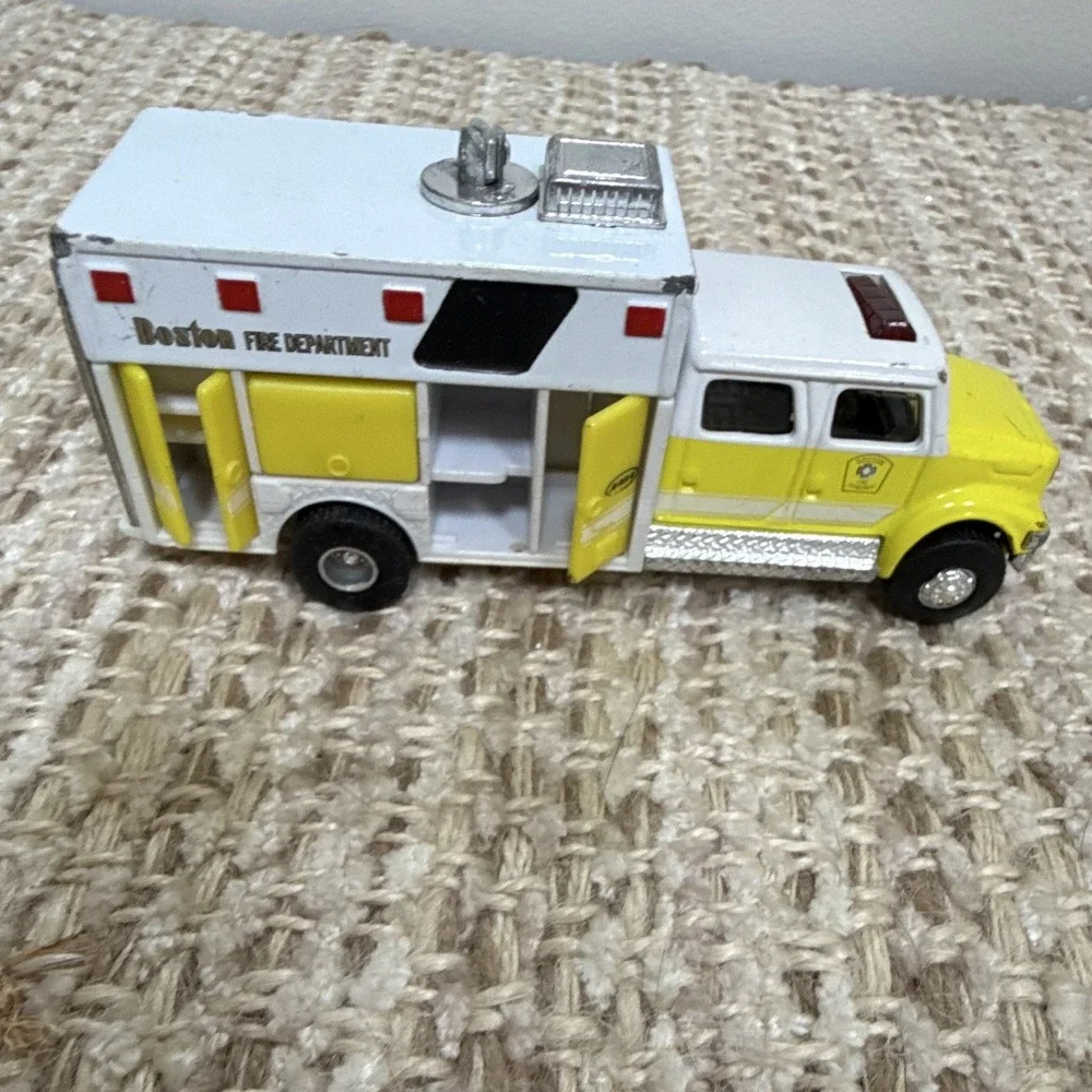 Boston Fire Department Rescue Truck Diecast Model Truck 1993